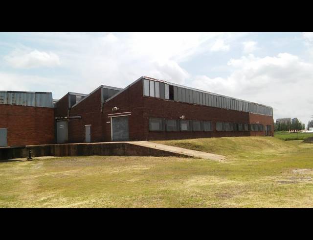 5,200M² WAREHOUSE TO LET IN AUREUS
